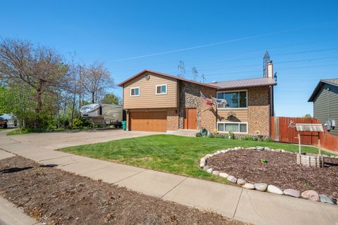 Tiny photo for 115 N 1400 W, Clearfield, UT 84015 (MLS # 2154848)