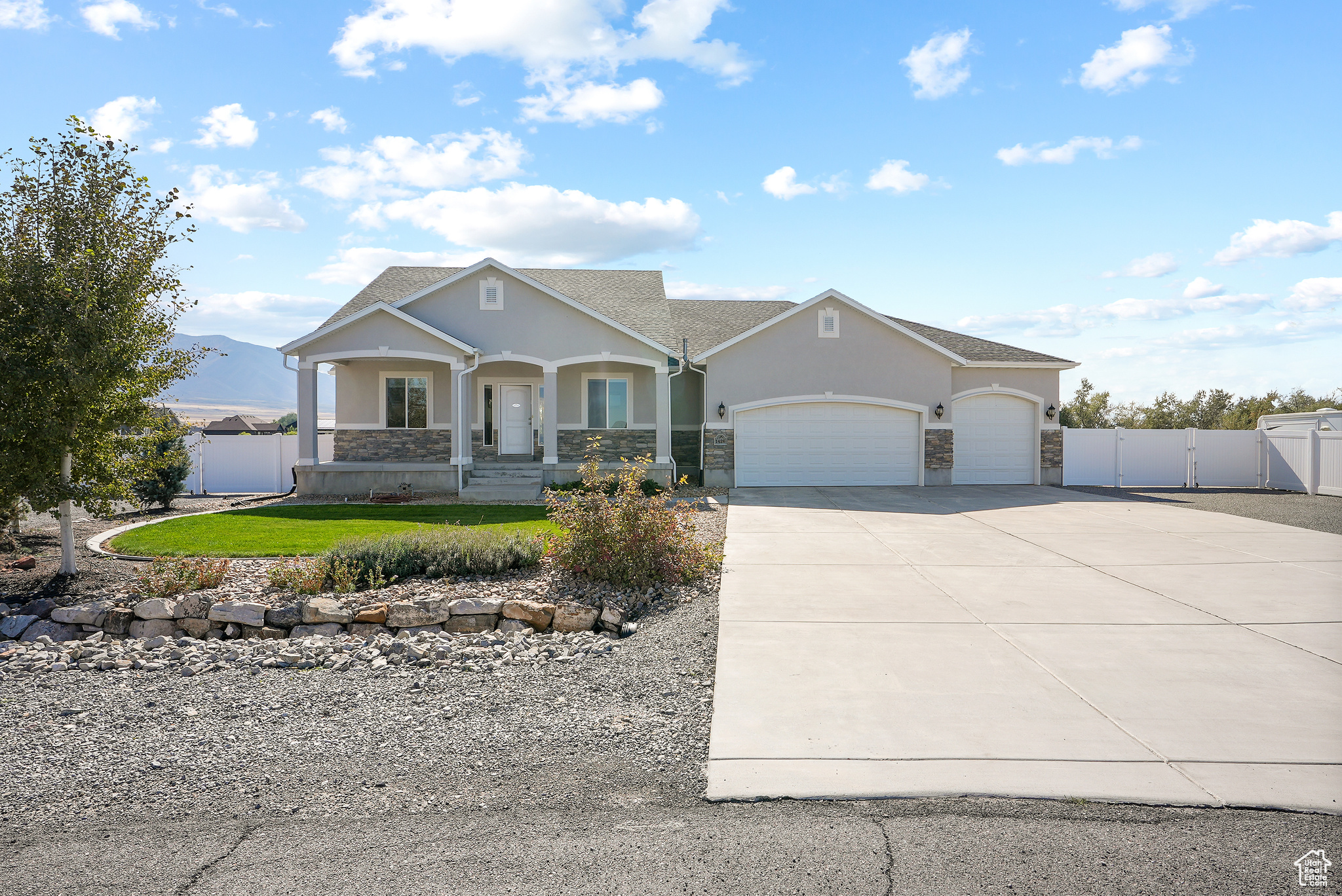 BRIDLE WALK ACRES SUBDIVISION - Residential