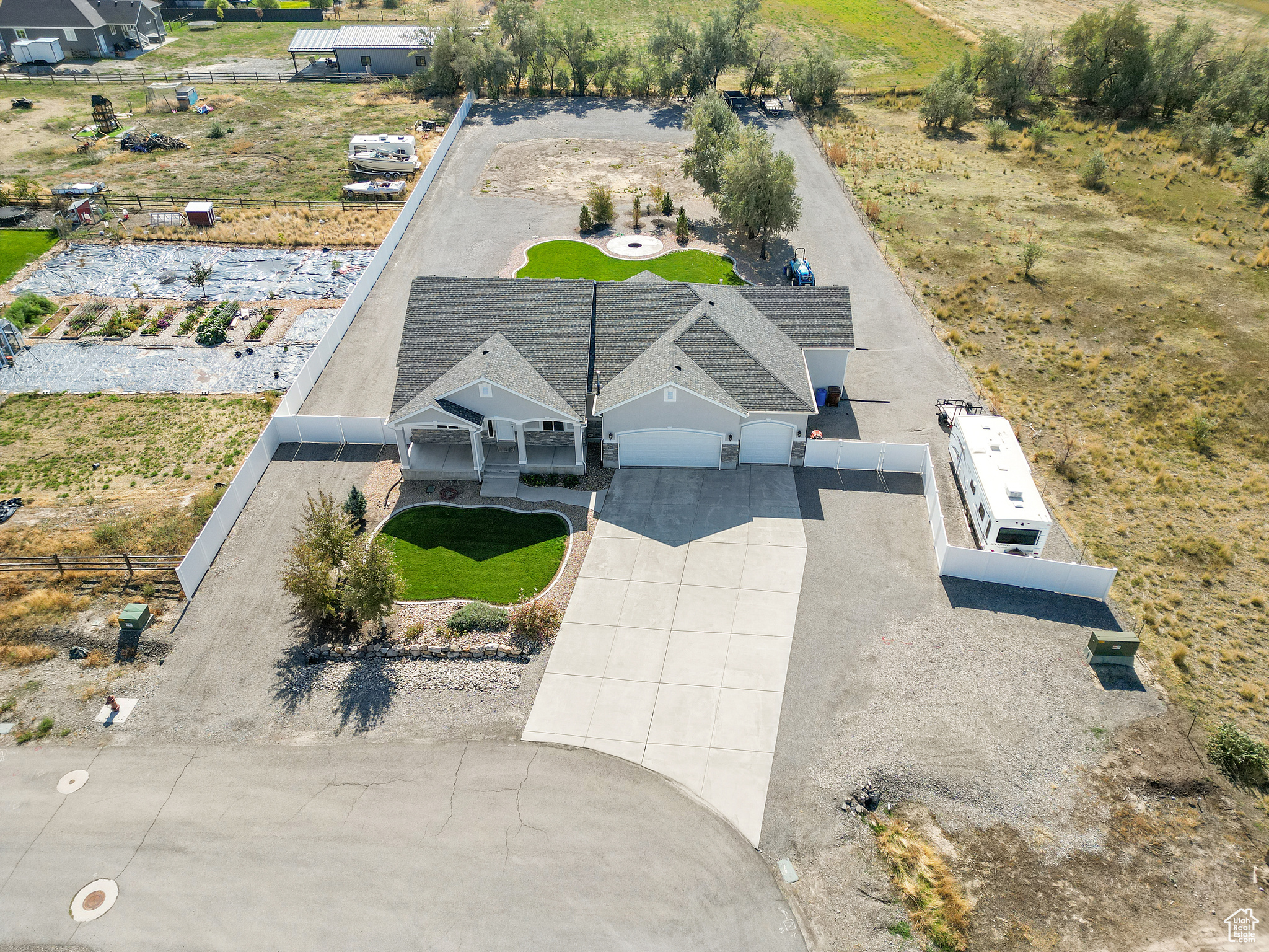 BRIDLE WALK ACRES SUBDIVISION - Residential