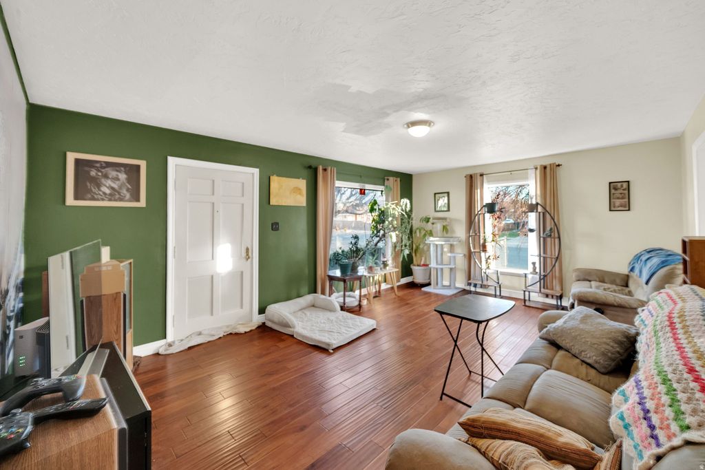 Photo of 2618 S 300 E, Salt Lake City, UT 84115 (MLS # 2124482)