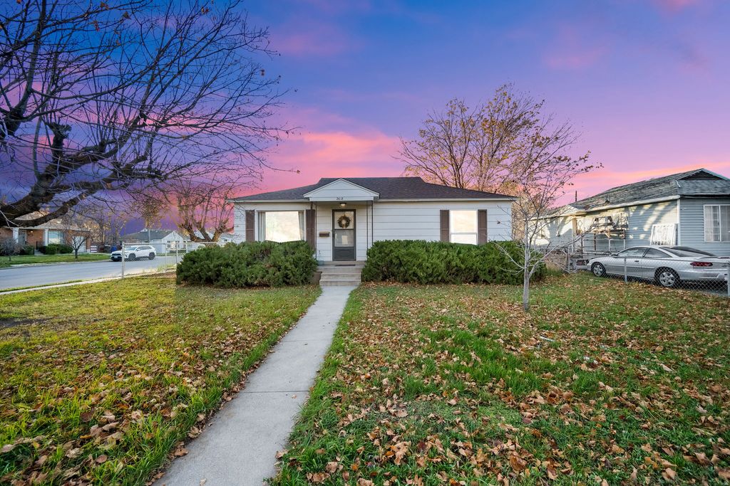Photo of 2618 S 300 E, Salt Lake City, UT 84115 (MLS # 2124482)