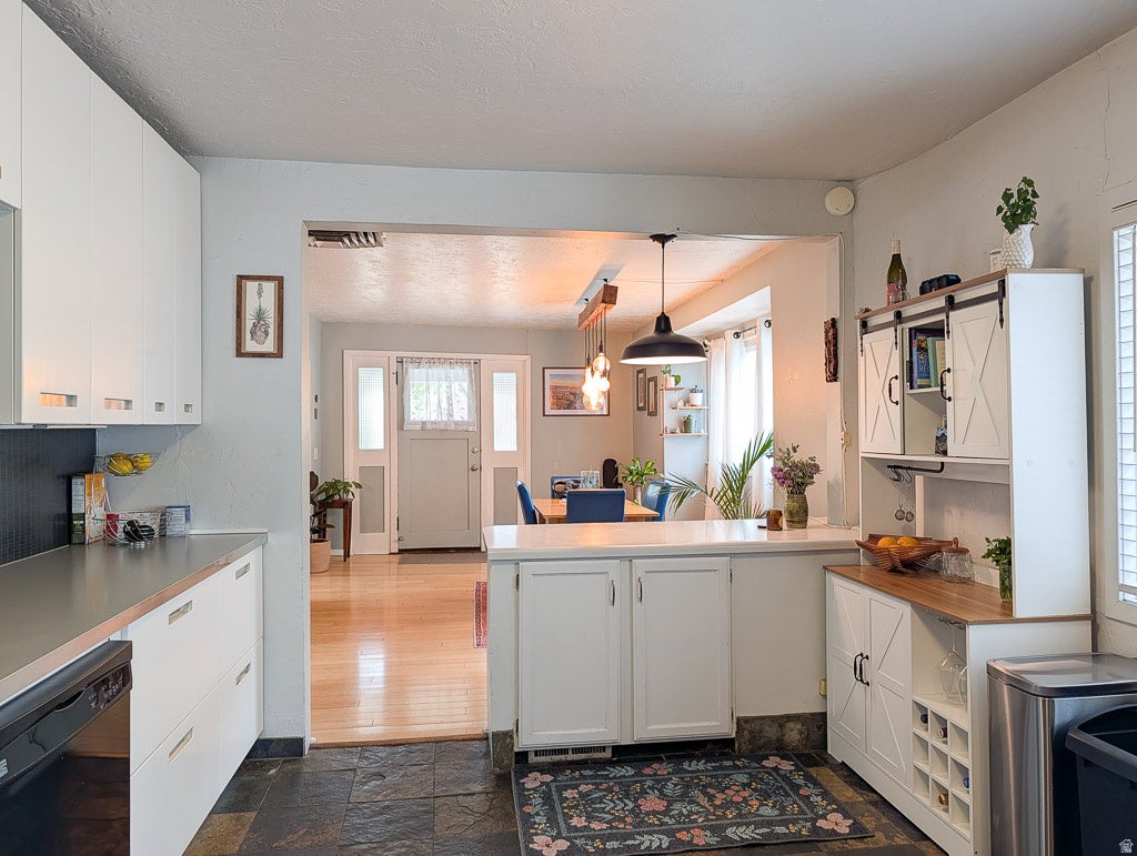 Photo of 1136 E MILTON AVE, Salt Lake City, UT 84105 (MLS # 2173735)