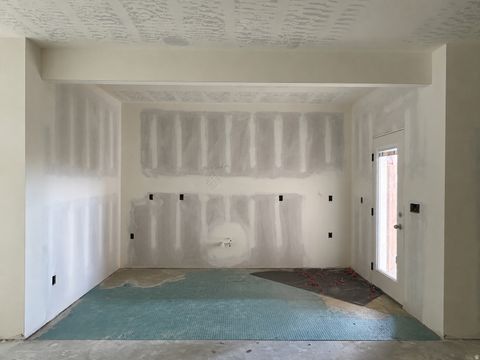 Tiny photo for 480 S 1400 W, Farmington, UT 84025 (MLS # 2160218)