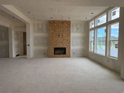 Tiny photo for 480 S 1400 W, Farmington, UT 84025 (MLS # 2160218)