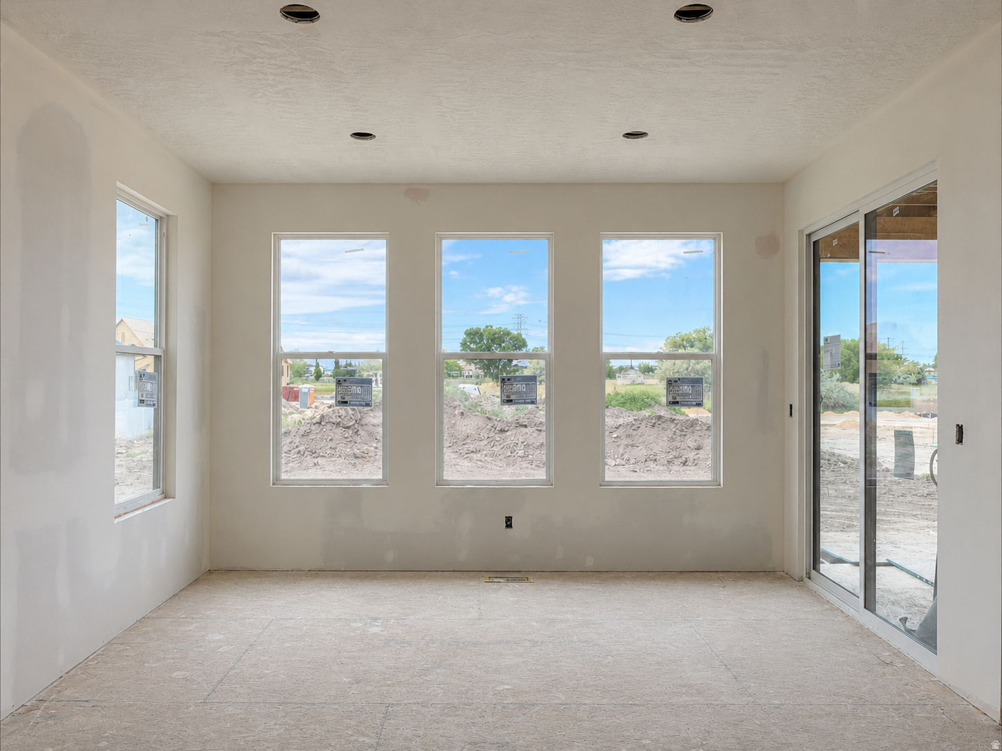 CHESTNUT FARMS - Residential