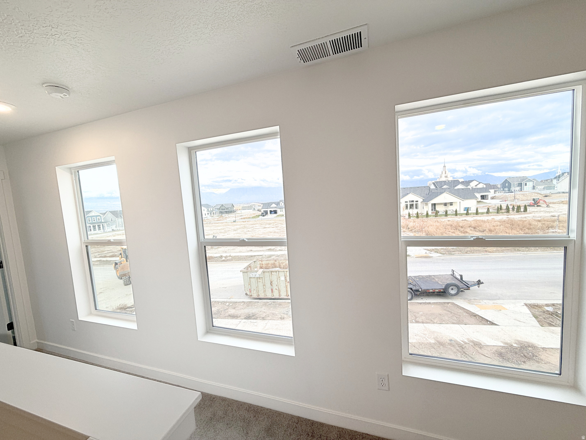 BEACON POINTE - Residential