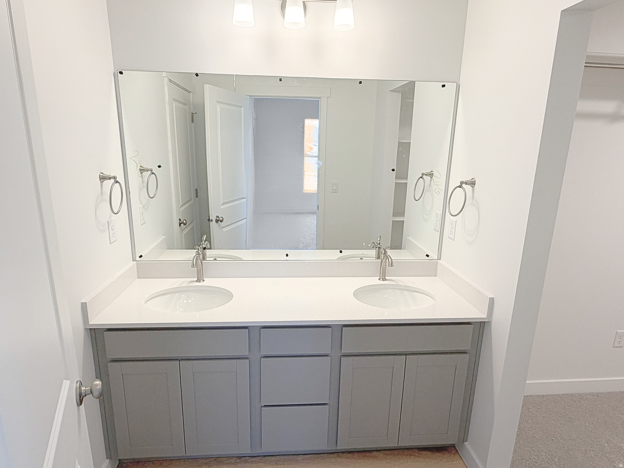 BEACON POINTE - Residential