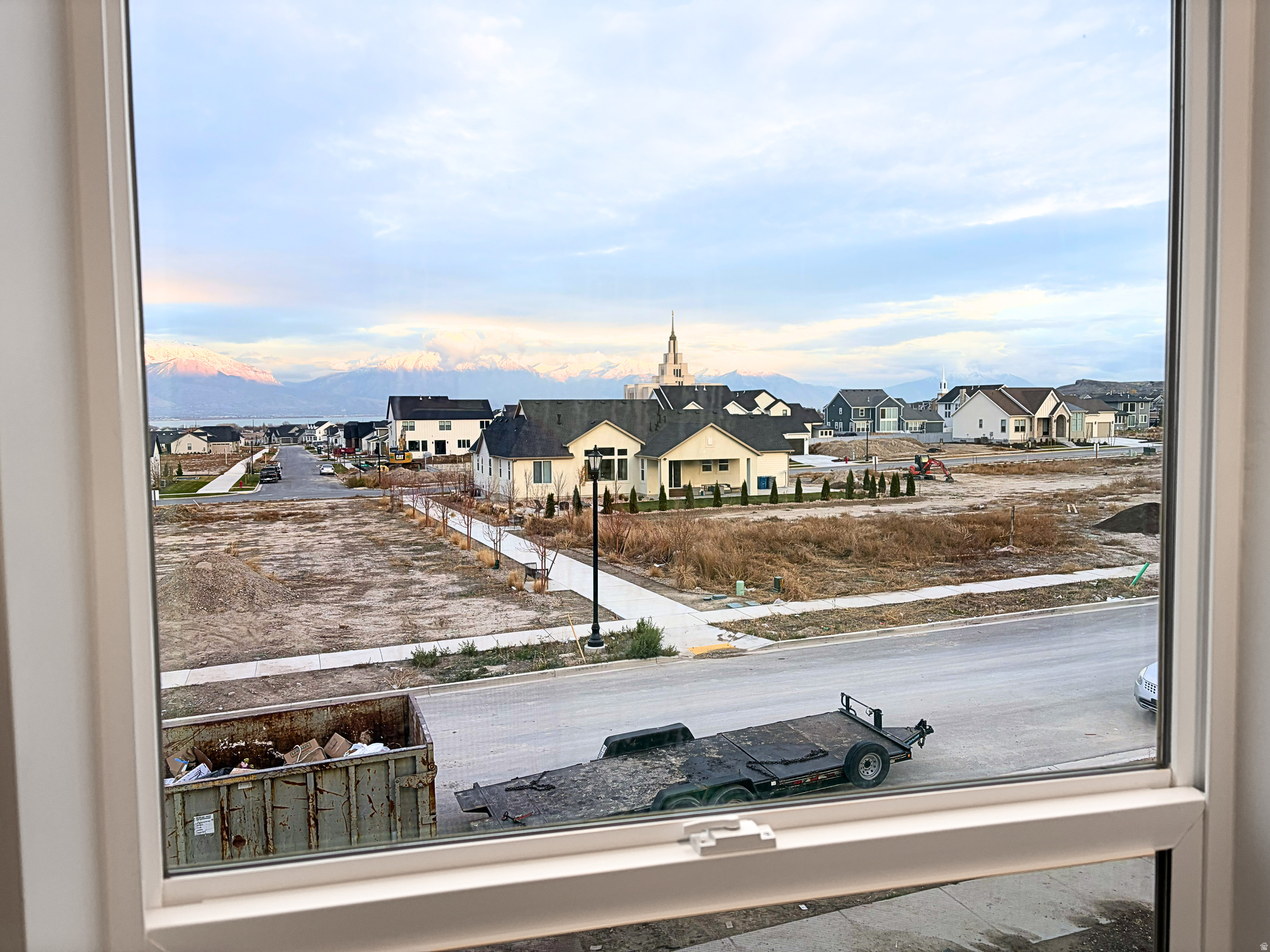 BEACON POINTE - Residential