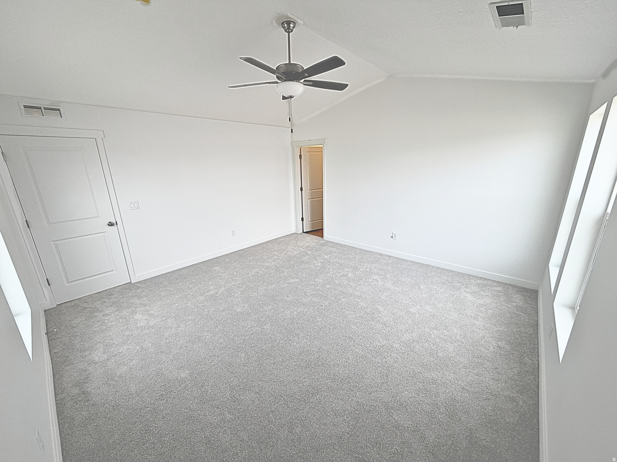 BEACON POINTE - Residential