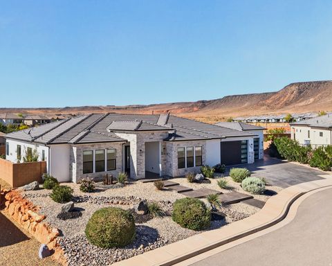 Tiny photo for 2013 N SOMERSET CIR, Washington, UT 84780 (MLS # 2127246)