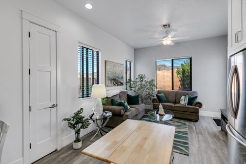 Tiny photo for 2013 N SOMERSET CIR, Washington, UT 84780 (MLS # 2127246)