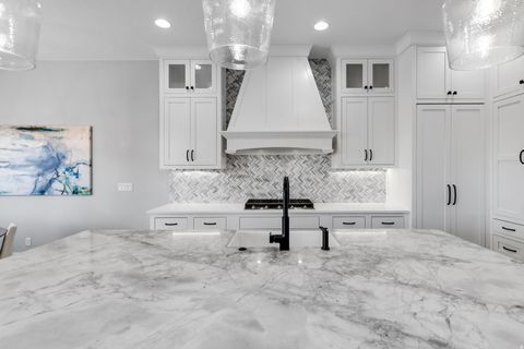 Tiny photo for 2013 N SOMERSET CIR, Washington, UT 84780 (MLS # 2127246)