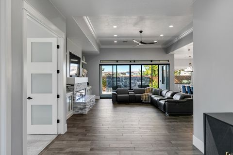 Tiny photo for 2013 N SOMERSET CIR, Washington, UT 84780 (MLS # 2127246)