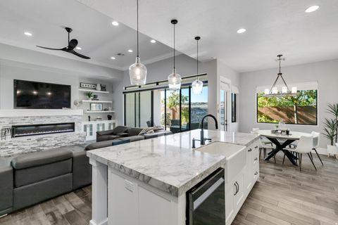 Tiny photo for 2013 N SOMERSET CIR, Washington, UT 84780 (MLS # 2127246)