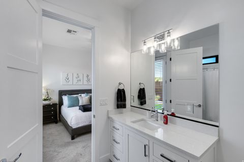 Tiny photo for 2013 N SOMERSET CIR, Washington, UT 84780 (MLS # 2127246)