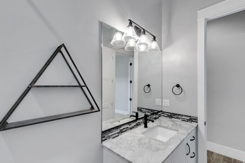 Tiny photo for 2013 N SOMERSET CIR, Washington, UT 84780 (MLS # 2127246)