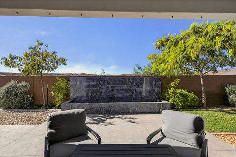 Tiny photo for 2013 N SOMERSET CIR, Washington, UT 84780 (MLS # 2127246)