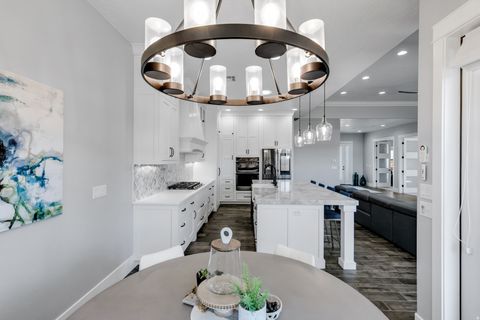 Tiny photo for 2013 N SOMERSET CIR, Washington, UT 84780 (MLS # 2127246)