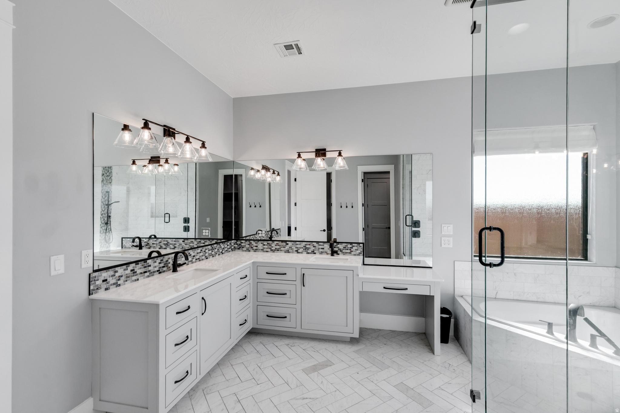 WASHINGTON VISTA PH 5A - Residential