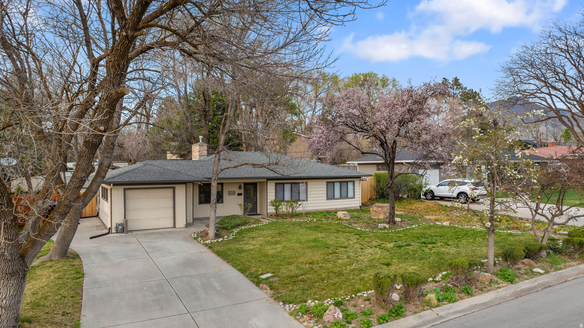 HOLLADAY ACRES - Residential