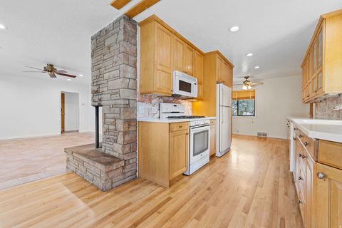 Tiny photo for 1889 E 4675 S, Holladay, UT 84117 (MLS # 2158705)