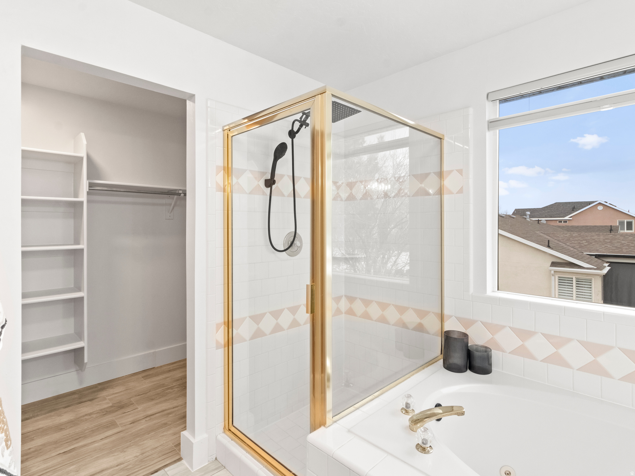 LINCOLN ESTATES - Residential