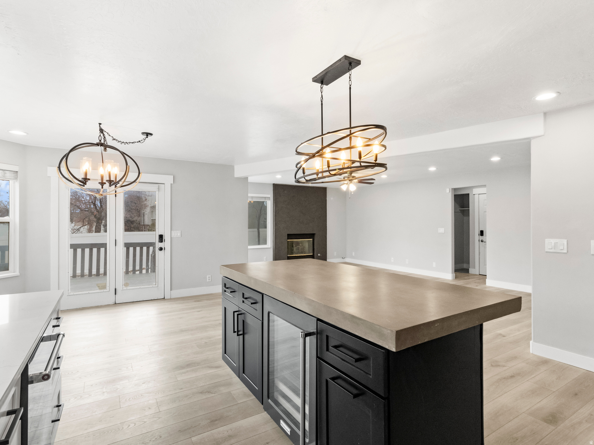 LINCOLN ESTATES - Residential