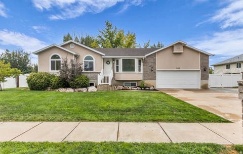 Photo of 2308 S 1520 W, Syracuse, UT 84075 (MLS # 2178911)