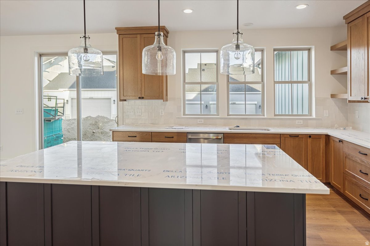 DAYBREAK - Residential