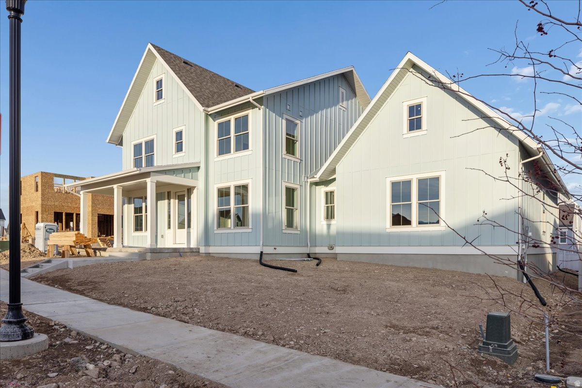 DAYBREAK - Residential