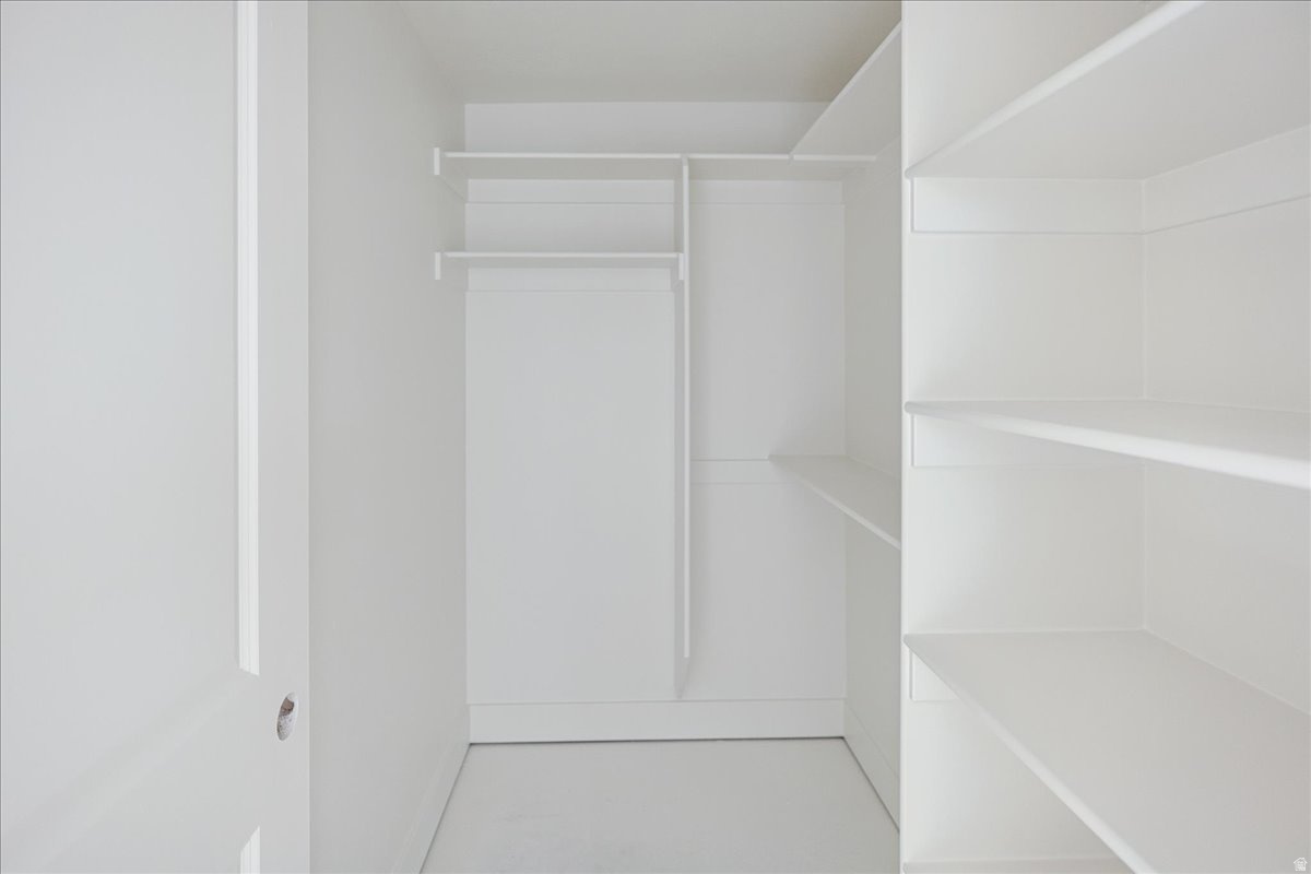 DAYBREAK - Residential