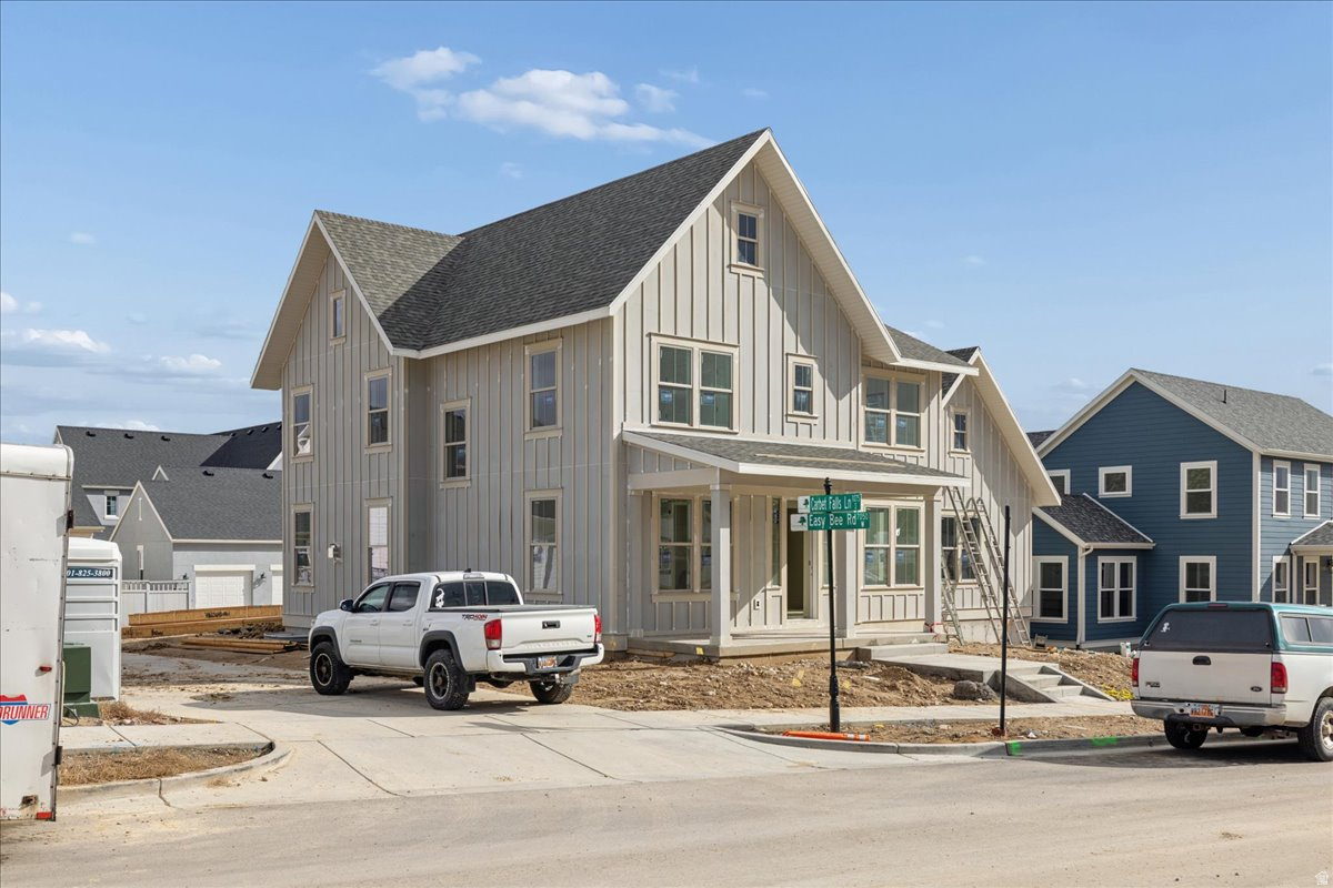 DAYBREAK - Residential