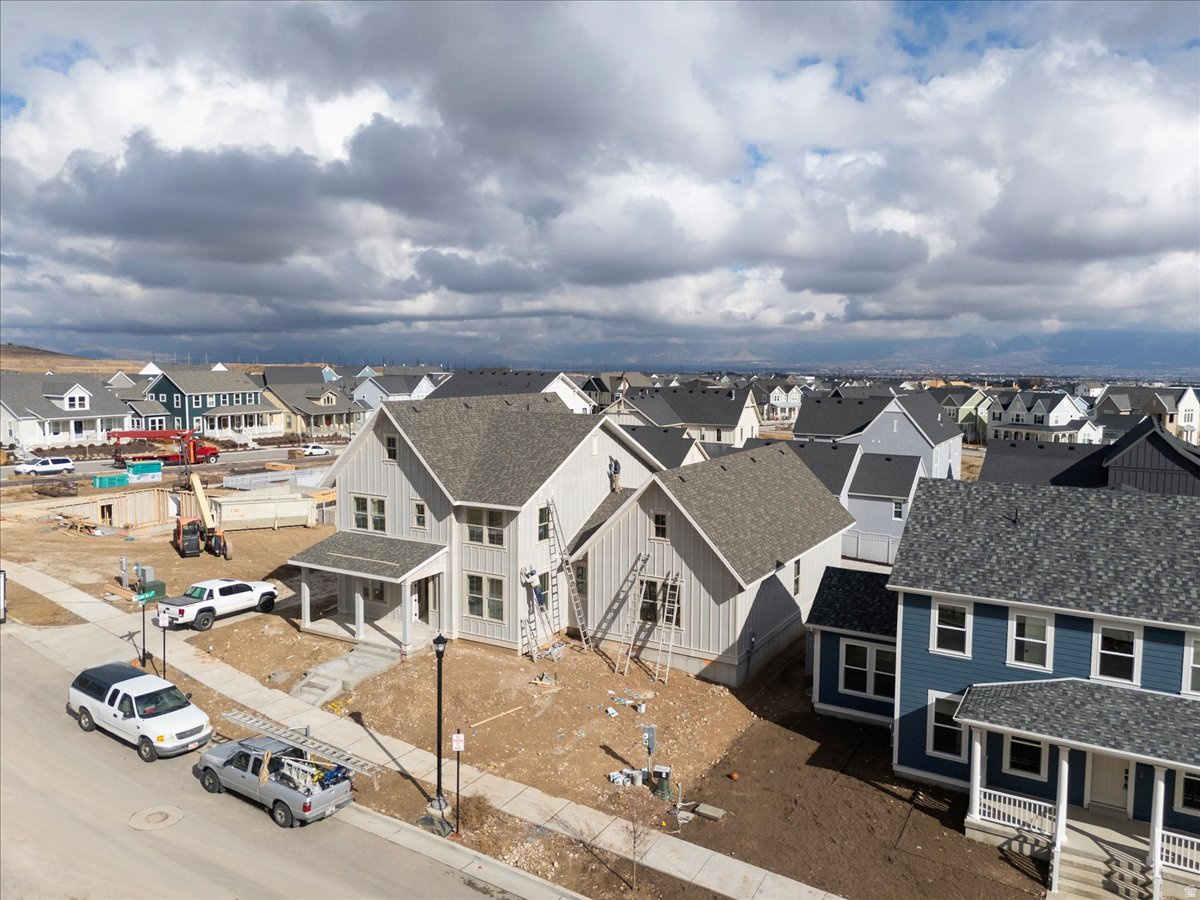 DAYBREAK - Residential