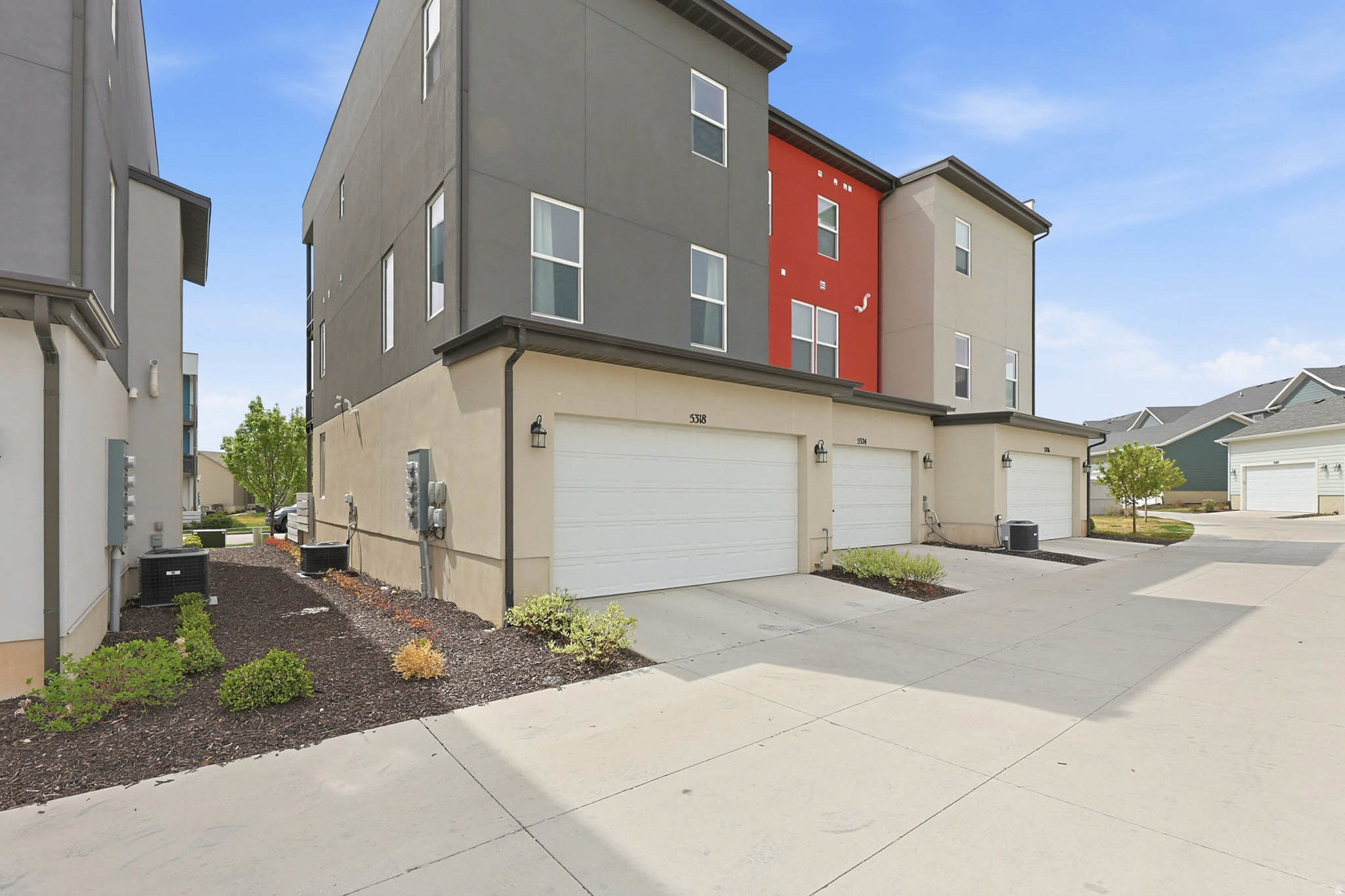 DAYBREAK - Residential