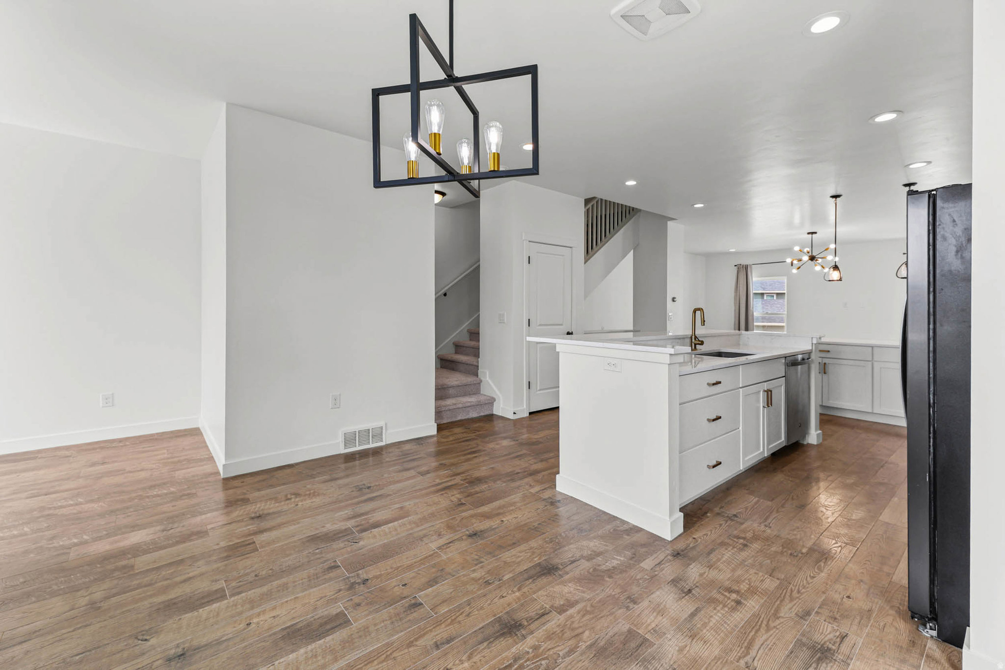 DAYBREAK - Residential