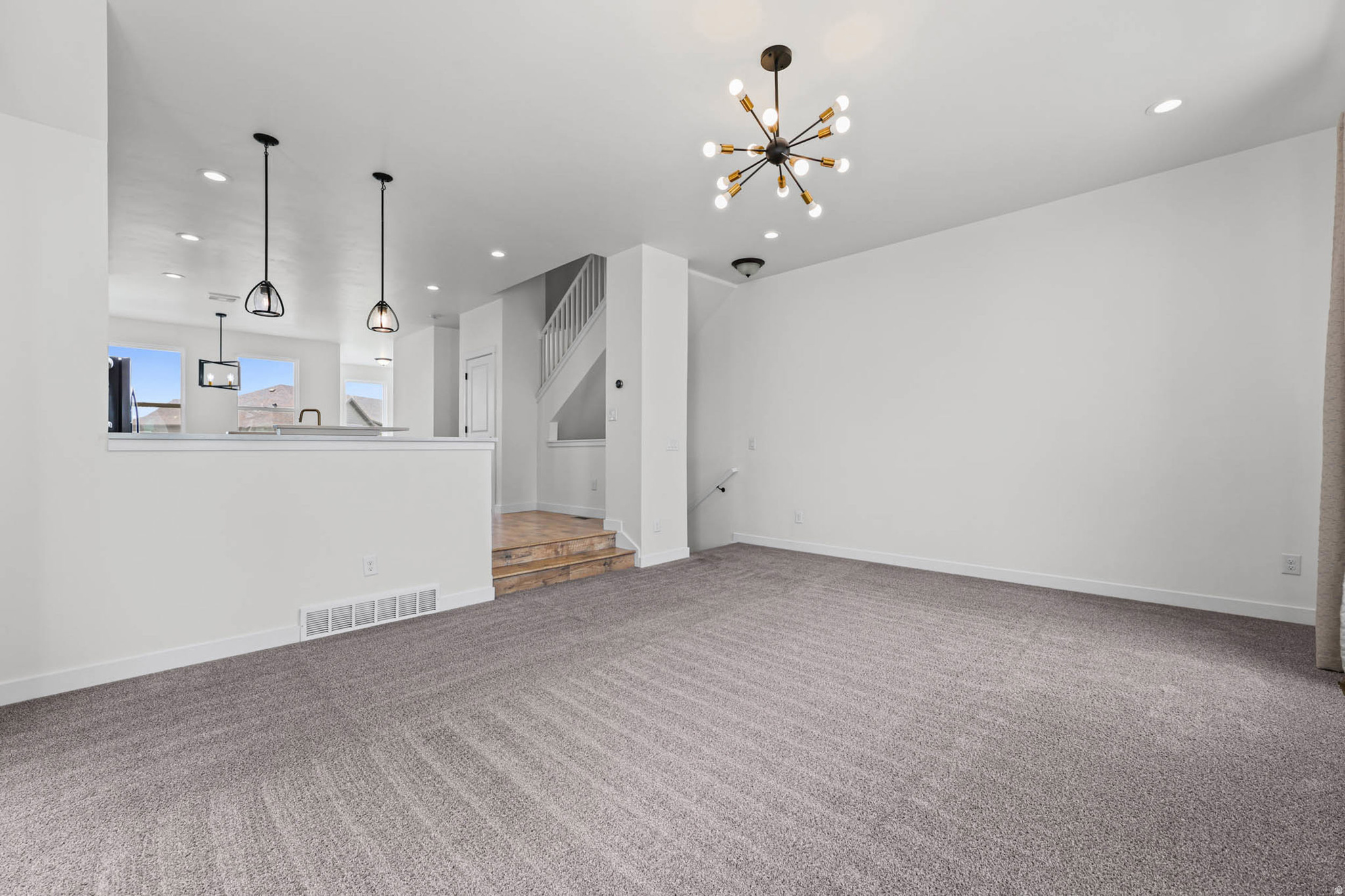 DAYBREAK - Residential