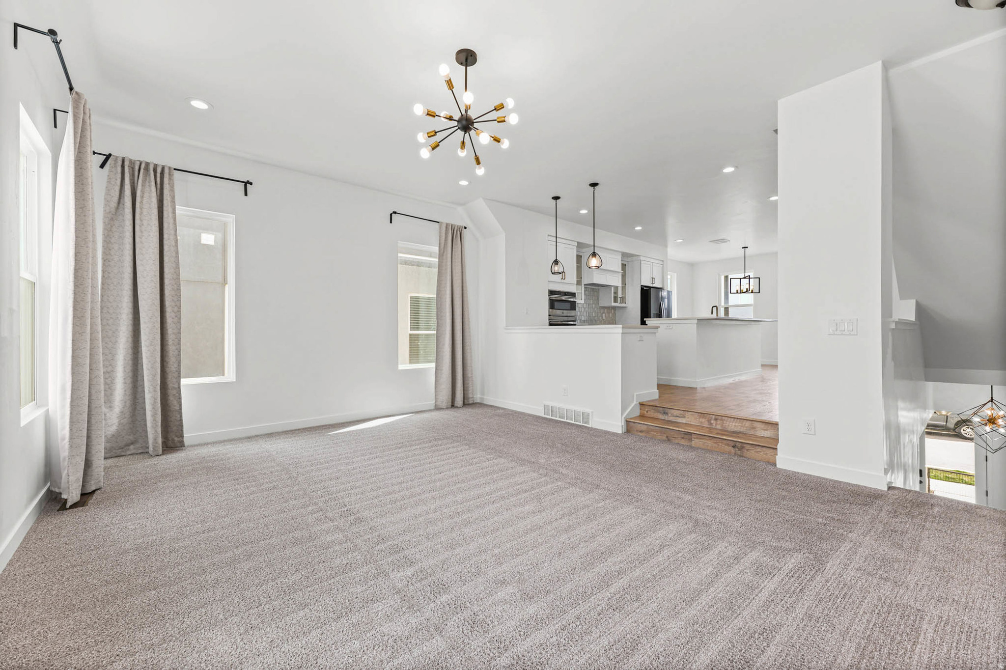 DAYBREAK - Residential