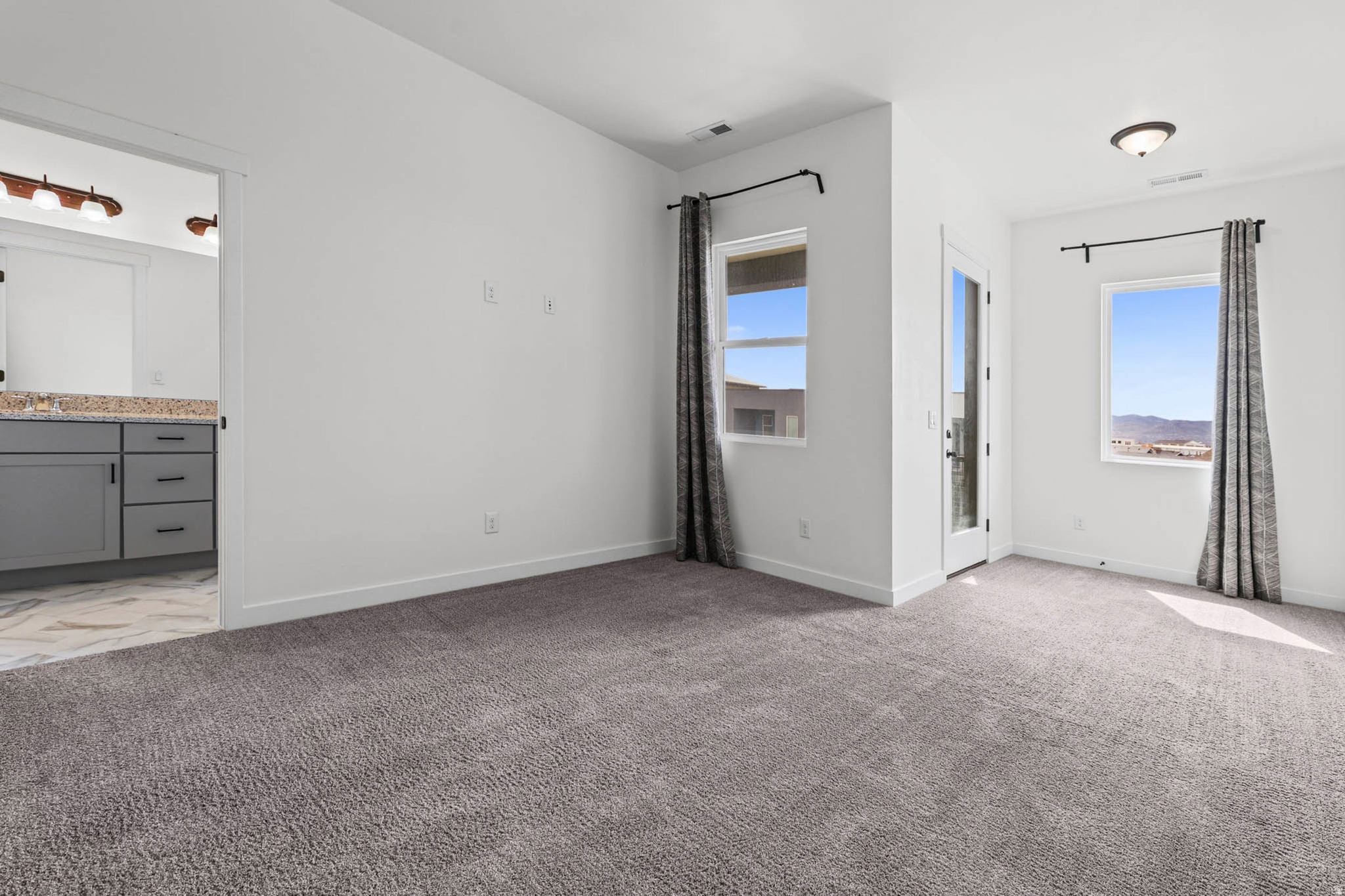 DAYBREAK - Residential