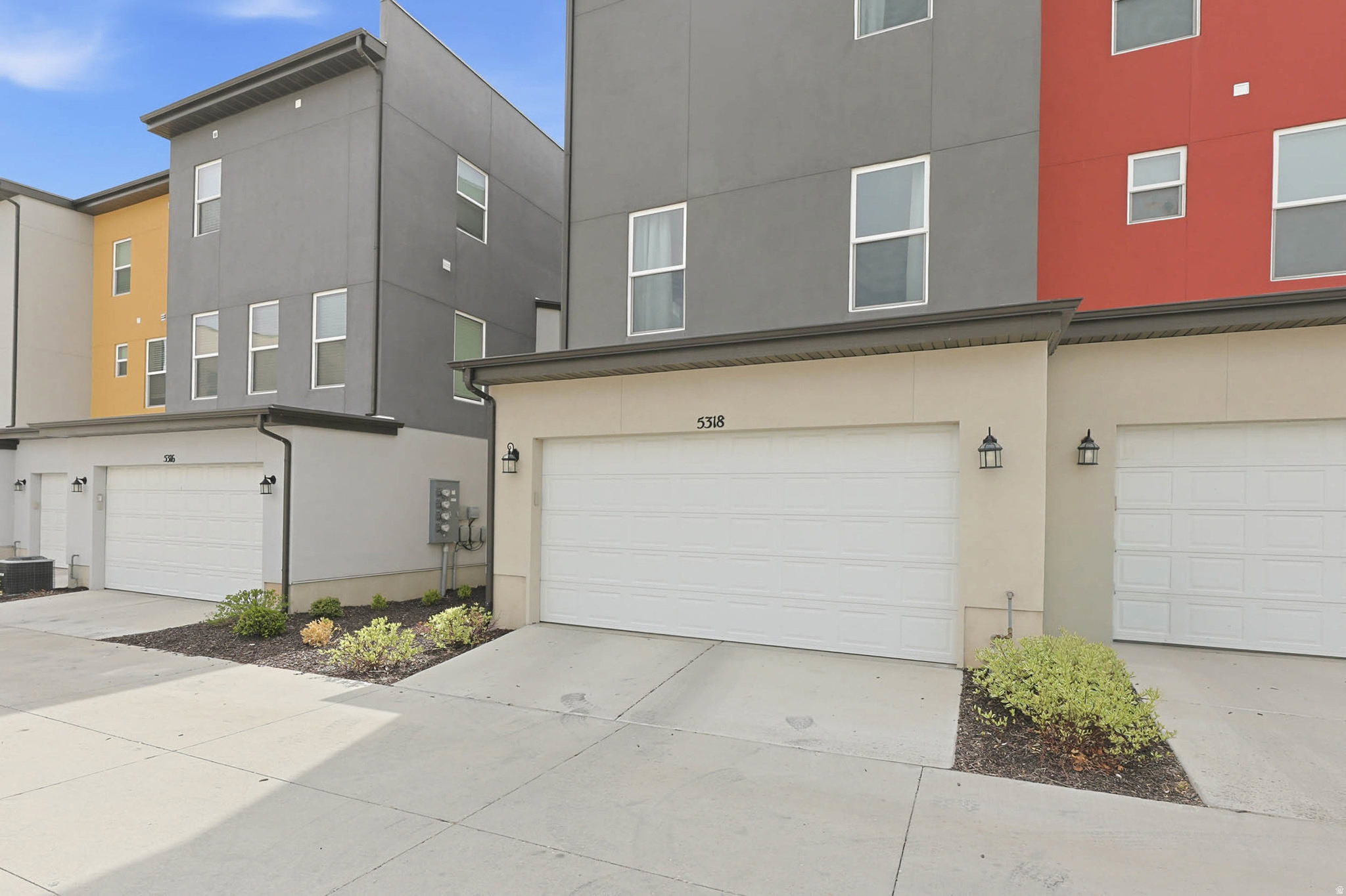 DAYBREAK - Residential