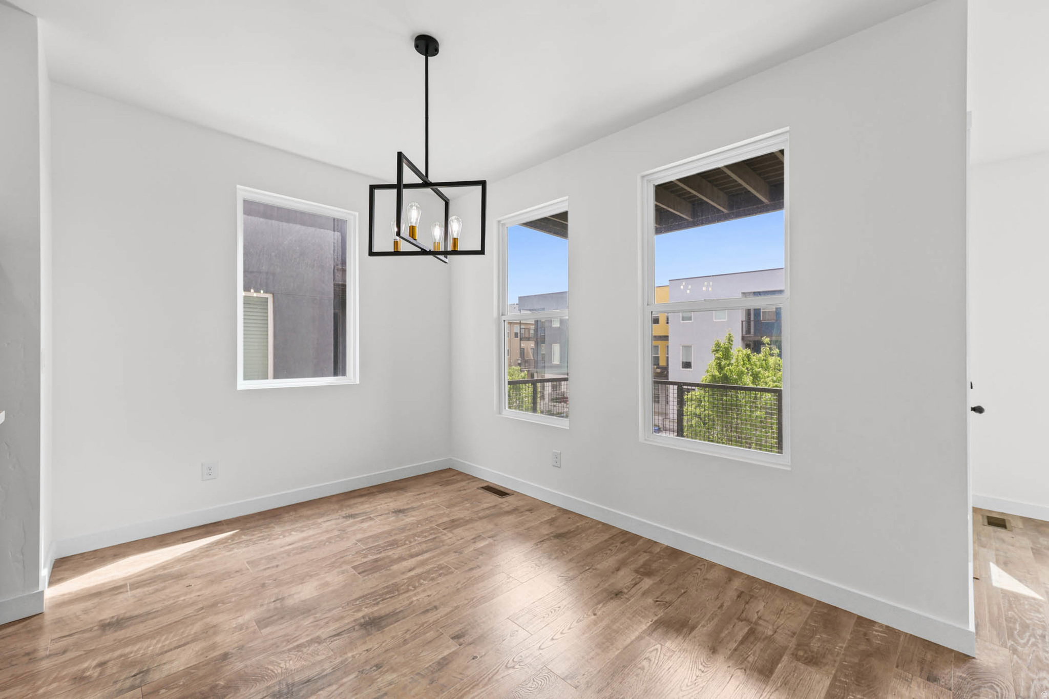 DAYBREAK - Residential