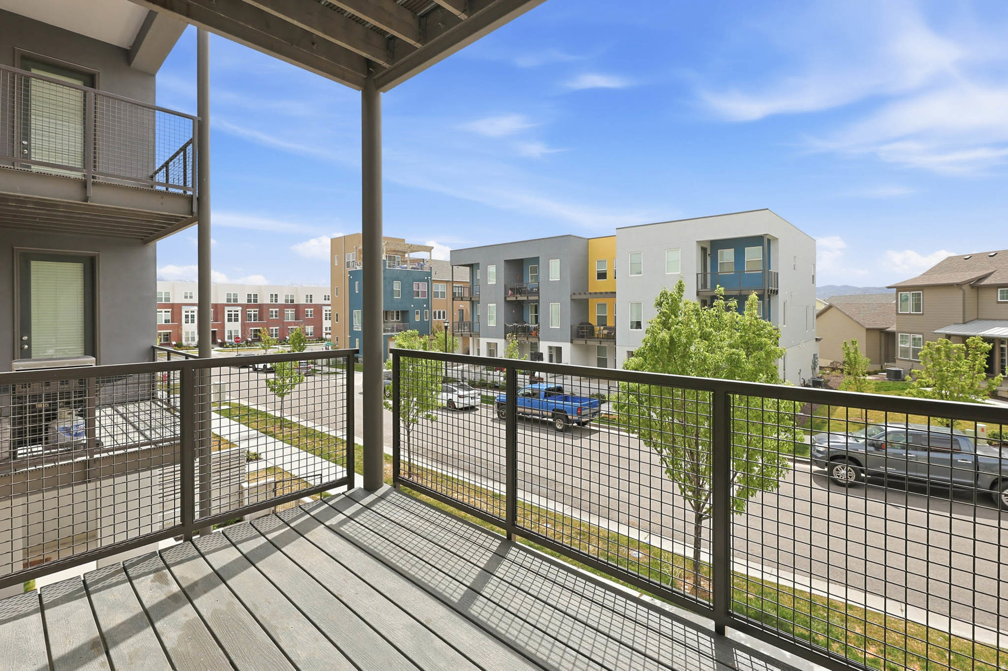 DAYBREAK - Residential