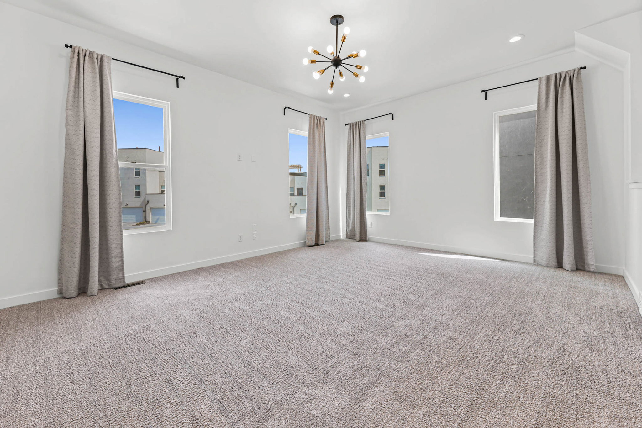 DAYBREAK - Residential