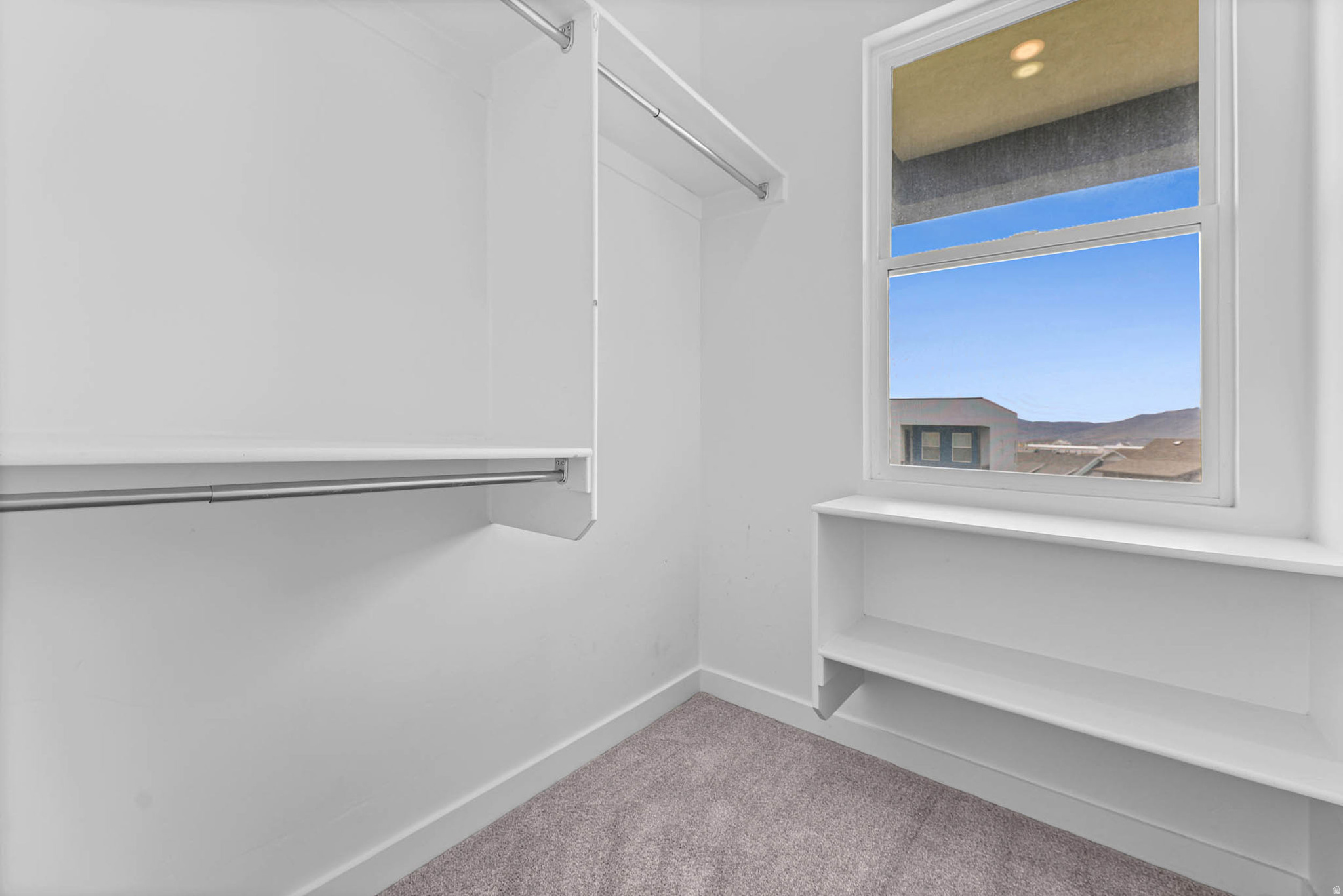 DAYBREAK - Residential