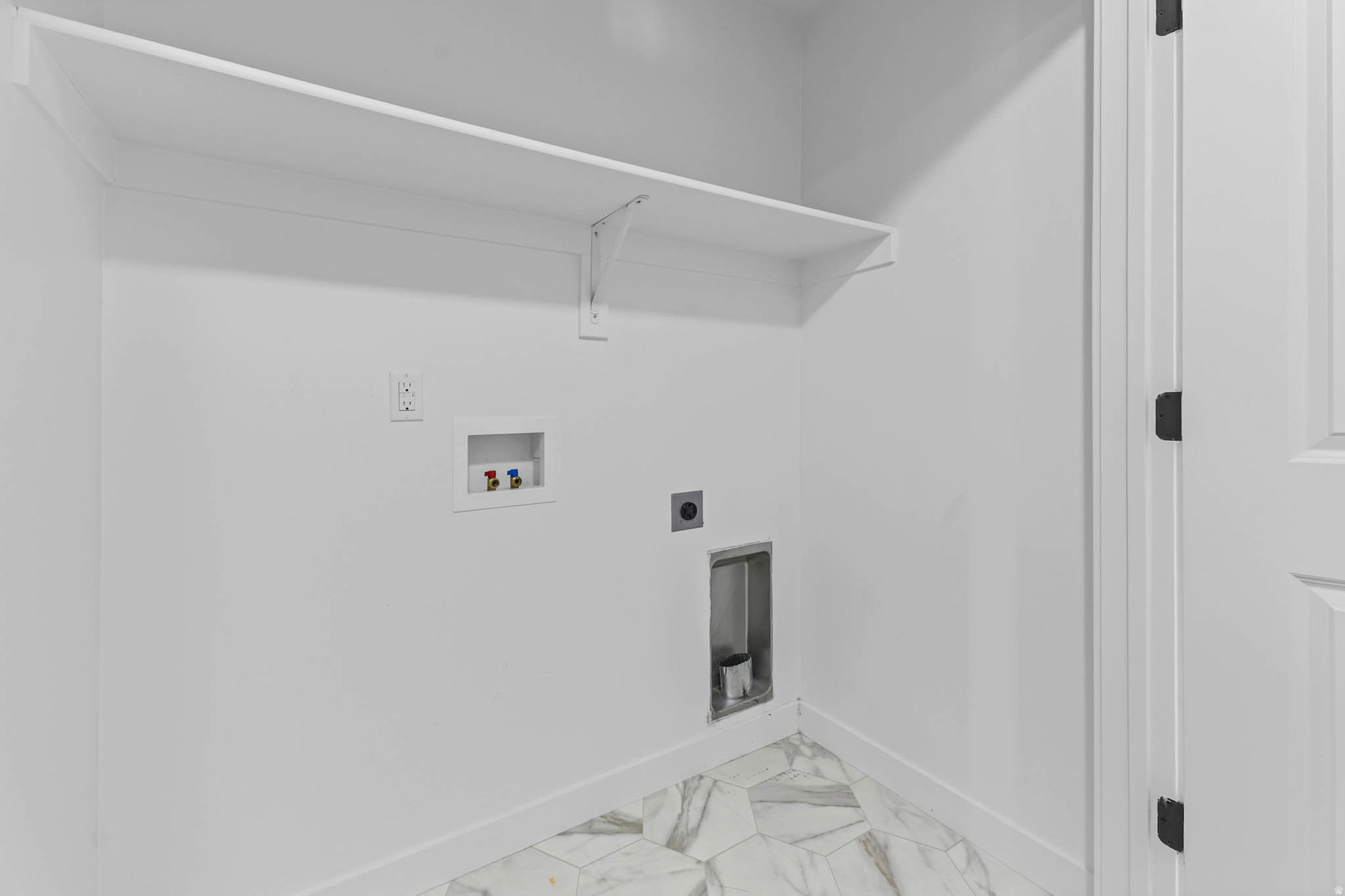 DAYBREAK - Residential