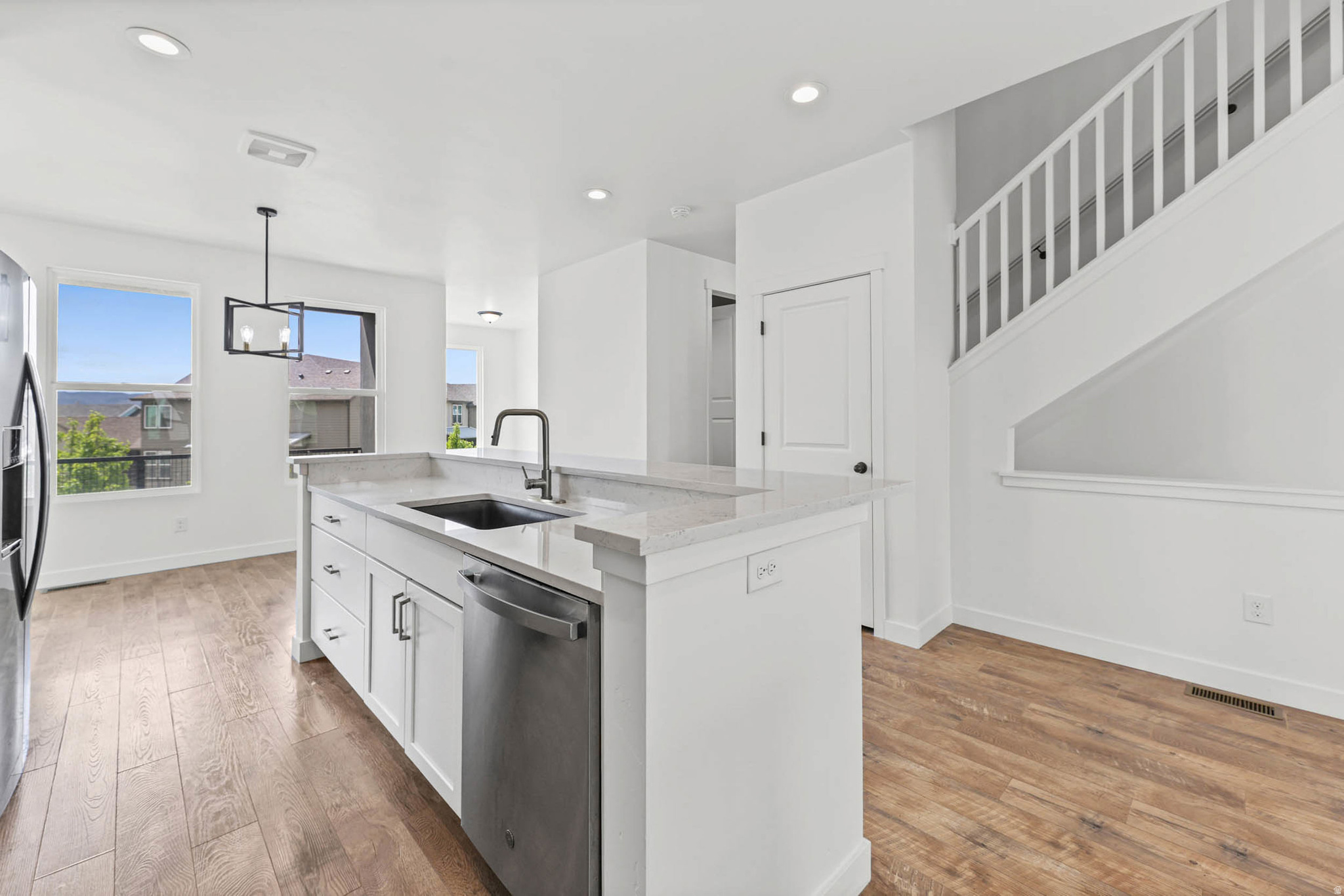 DAYBREAK - Residential