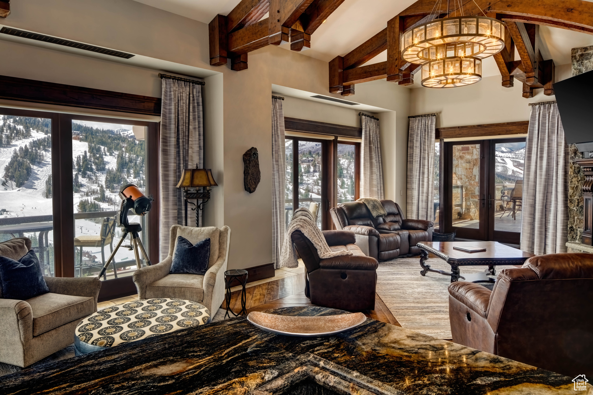ST REGIS - Residential