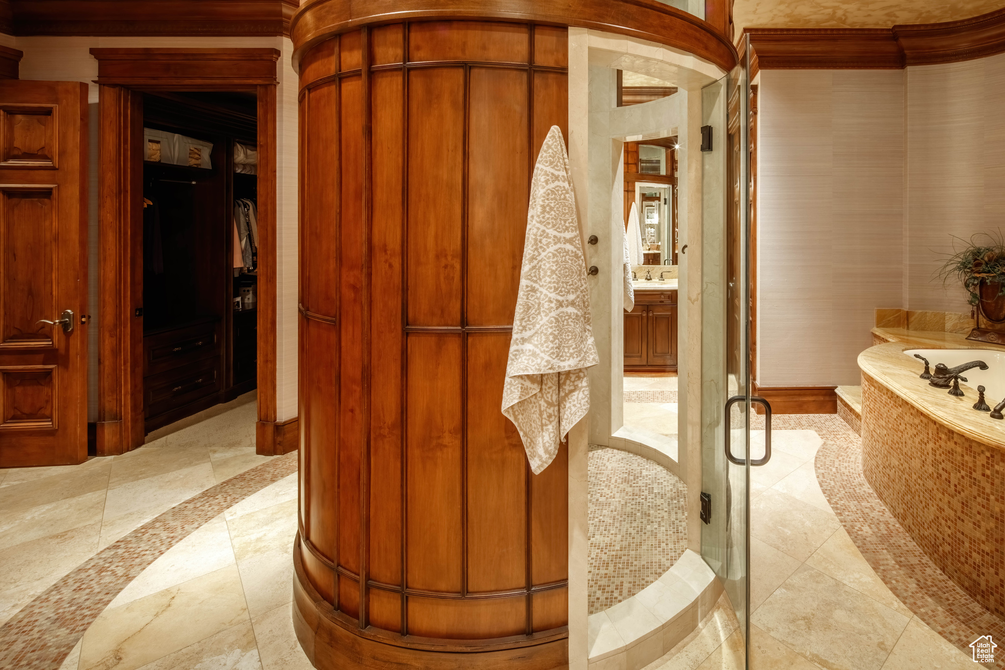 ST REGIS - Residential