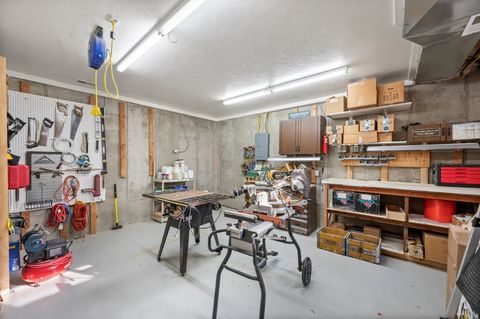 Tiny photo for 2671 S EDGEHILL DR E, Bountiful, UT 84010 (MLS # 2126918)