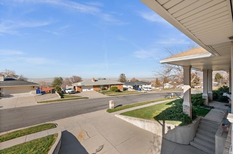 Tiny photo for 2671 S EDGEHILL DR E, Bountiful, UT 84010 (MLS # 2126918)