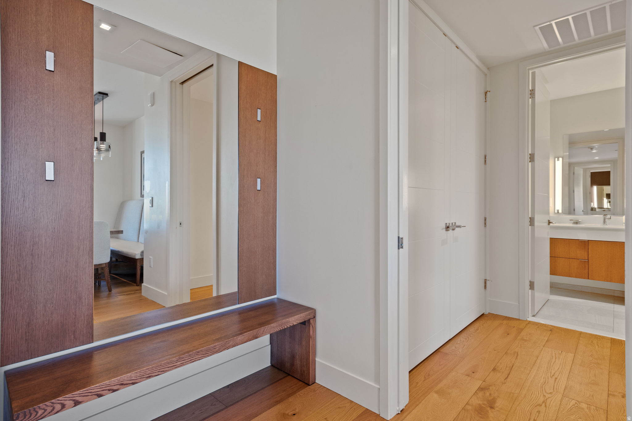 LIFT CONDOS - Residential